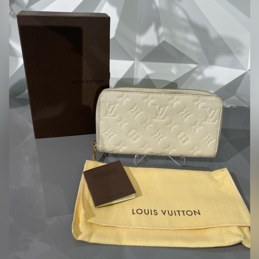 LOUIS VUITTON Empriente beige Zippy wallet- EUC